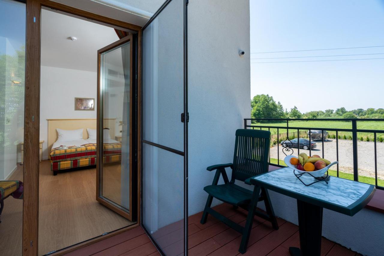 Villa Krolewiec - 1,5Km Od Energylandii Zator Bagian luar foto