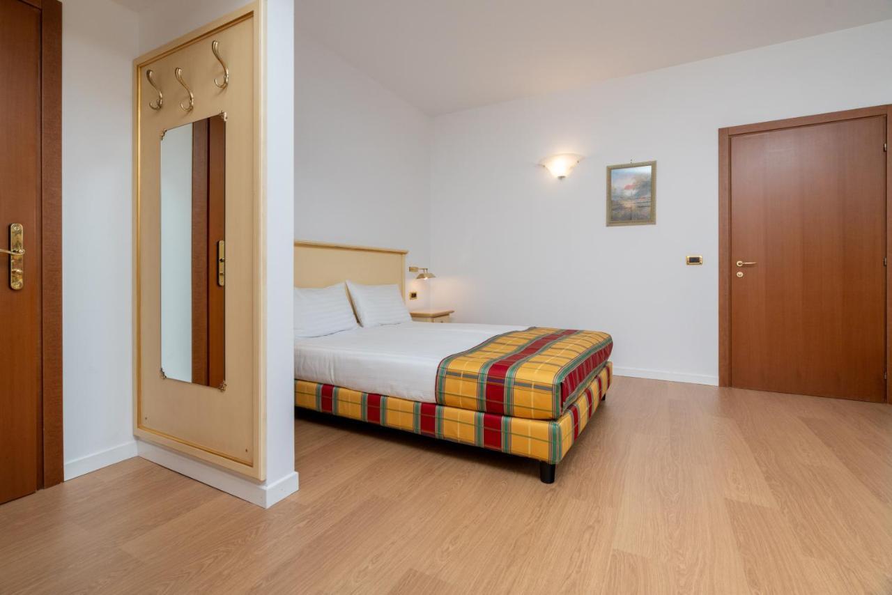 Villa Krolewiec - 1,5Km Od Energylandii Zator Bagian luar foto