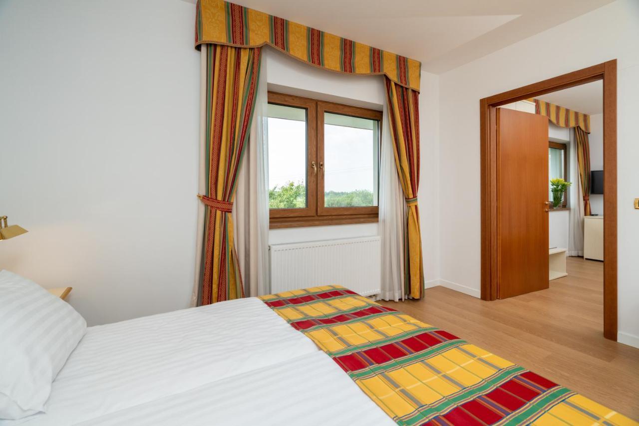 Villa Krolewiec - 1,5Km Od Energylandii Zator Bagian luar foto